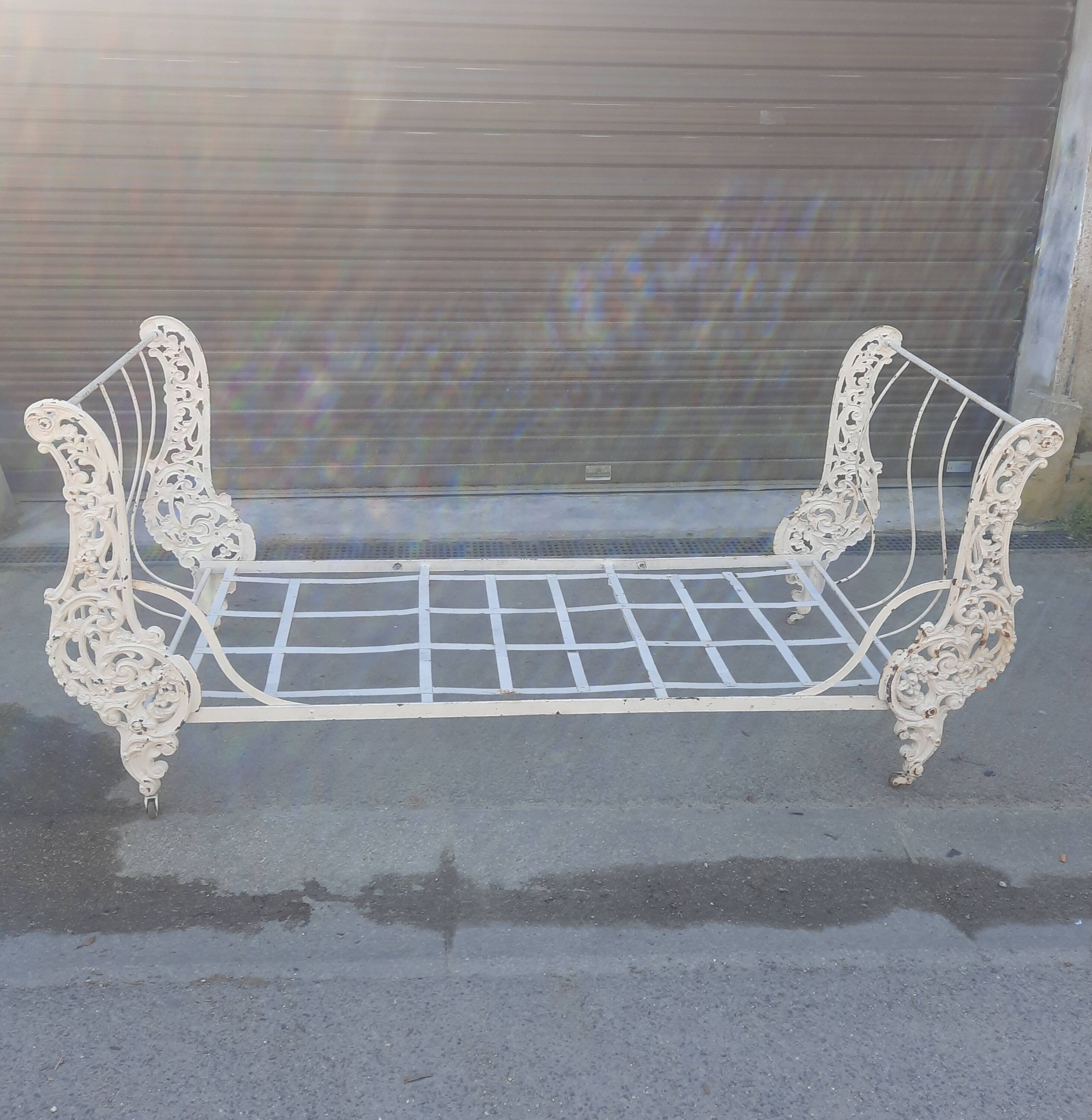 Napoleon IIII folding cast iron bed