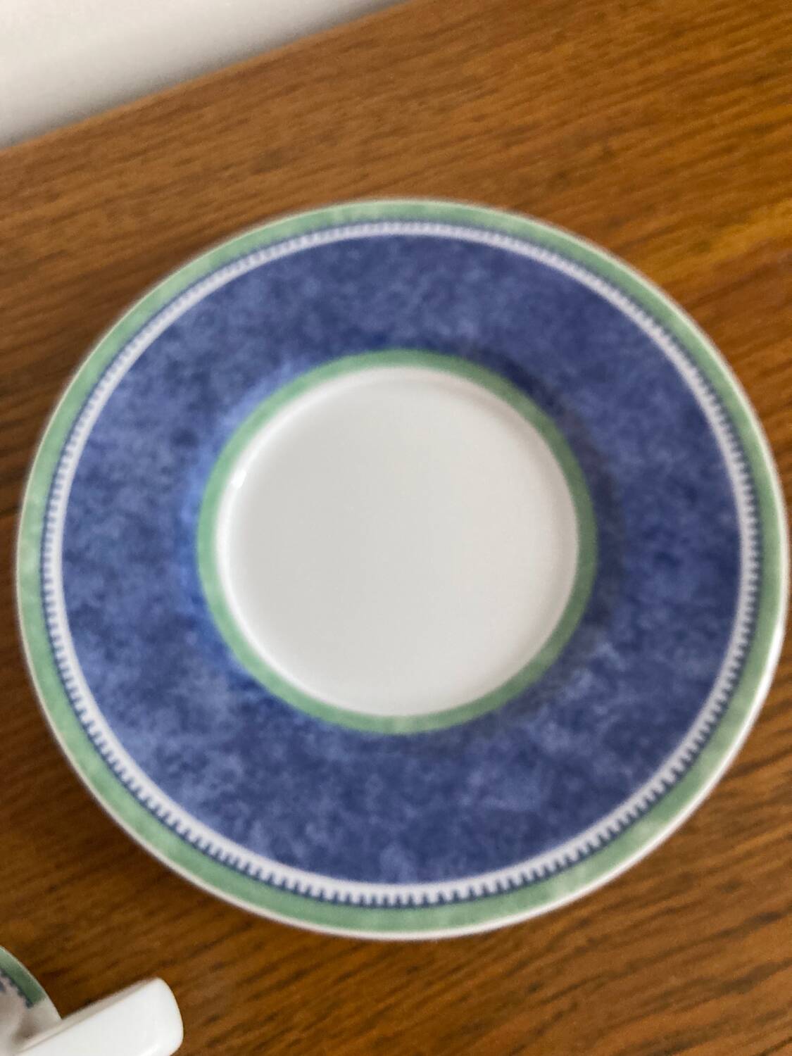 Set of 4 Villeroy boch cups and saucers