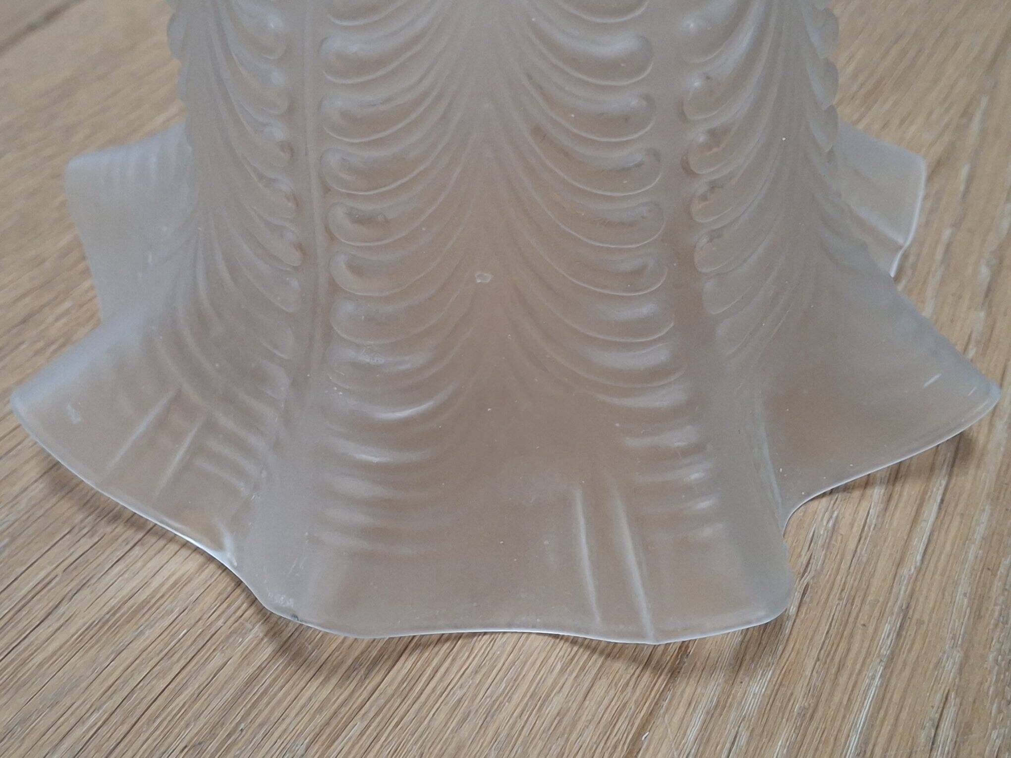 Tulip lampshade in frosted glass and brass, 1950s