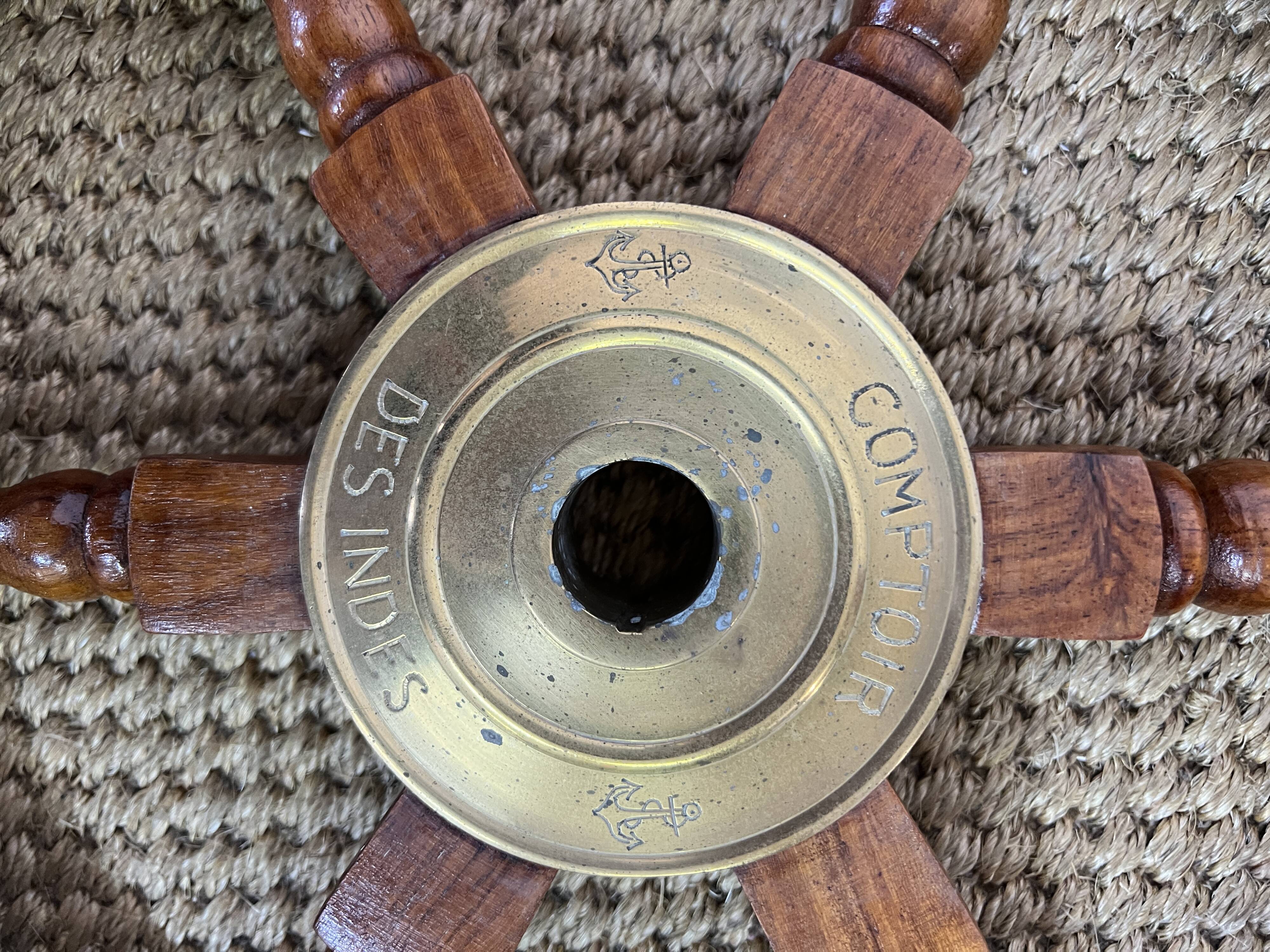 Rudder bar wheel boat in wood and brass "Comptoir des Indes" shelf