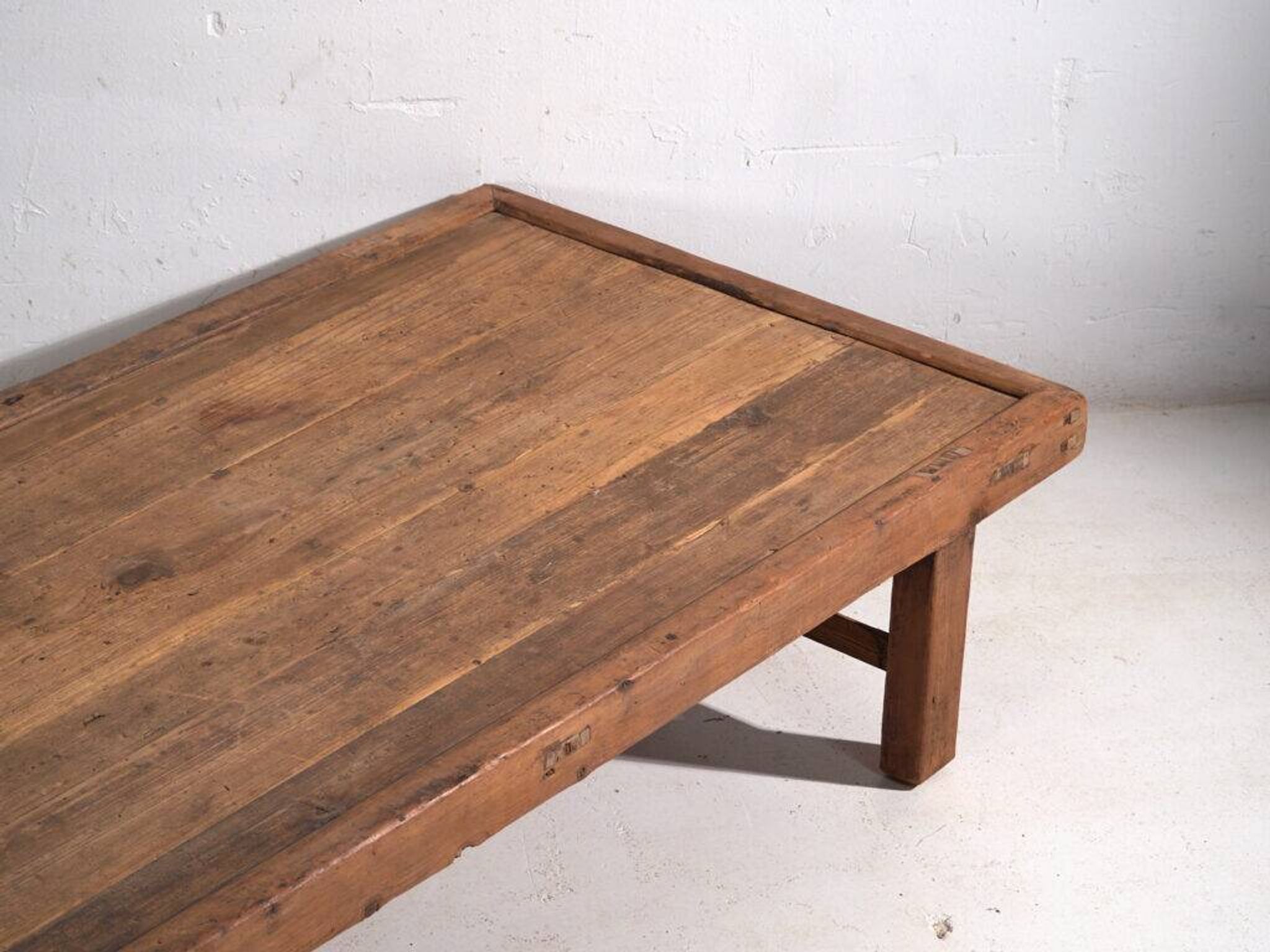 Kang table, antique pine wood – China, circa 1930