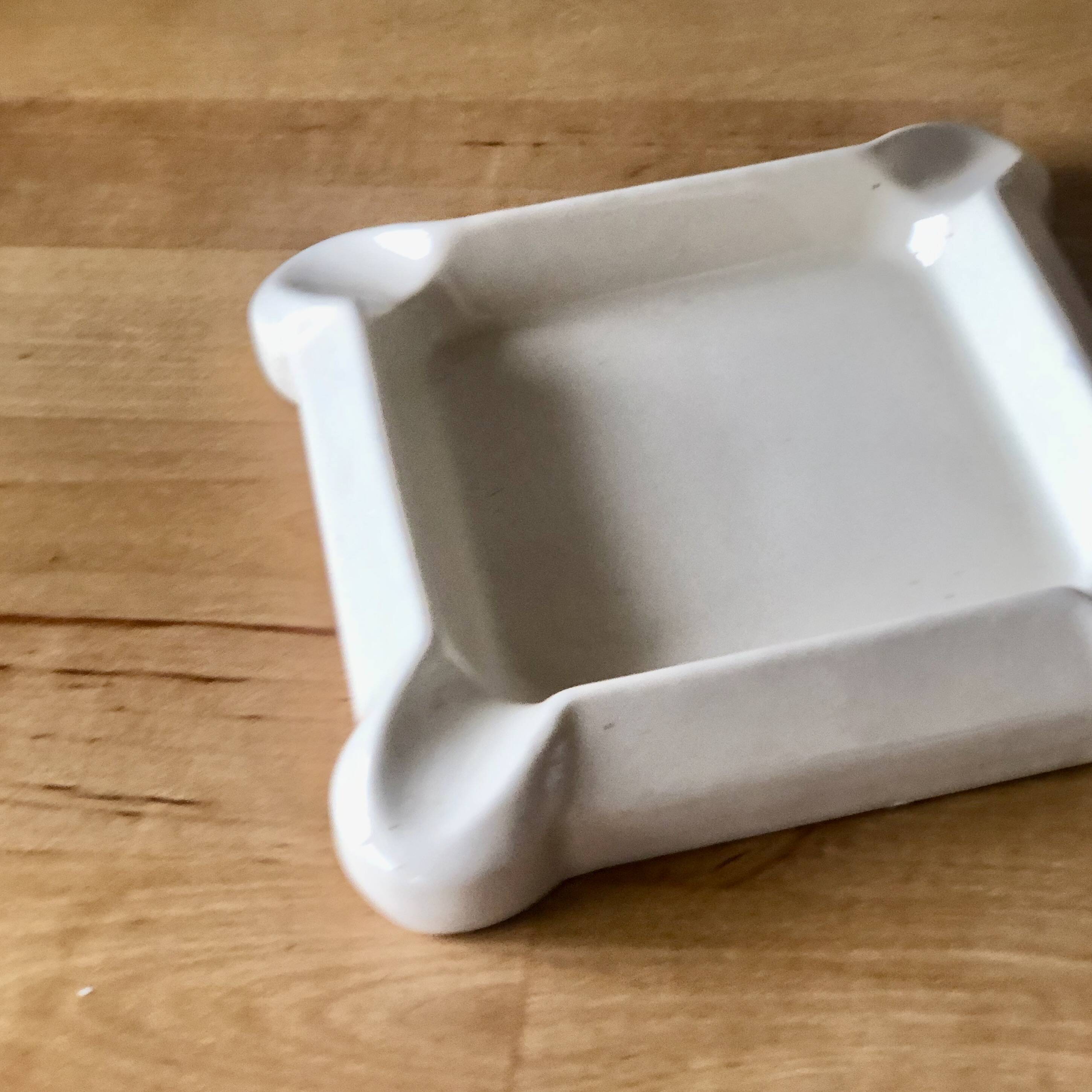 Digoin cream ashtray