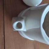 Small coffee maker with floral decoration
