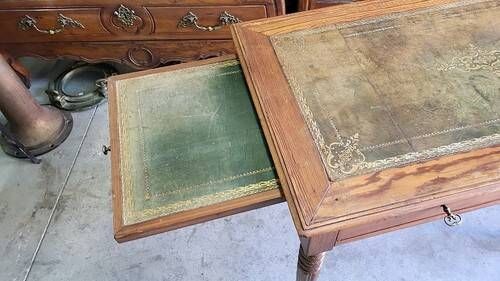 ANTIQUE DESK WITH 2 TABLETS FROM THE 19TH CENTURY