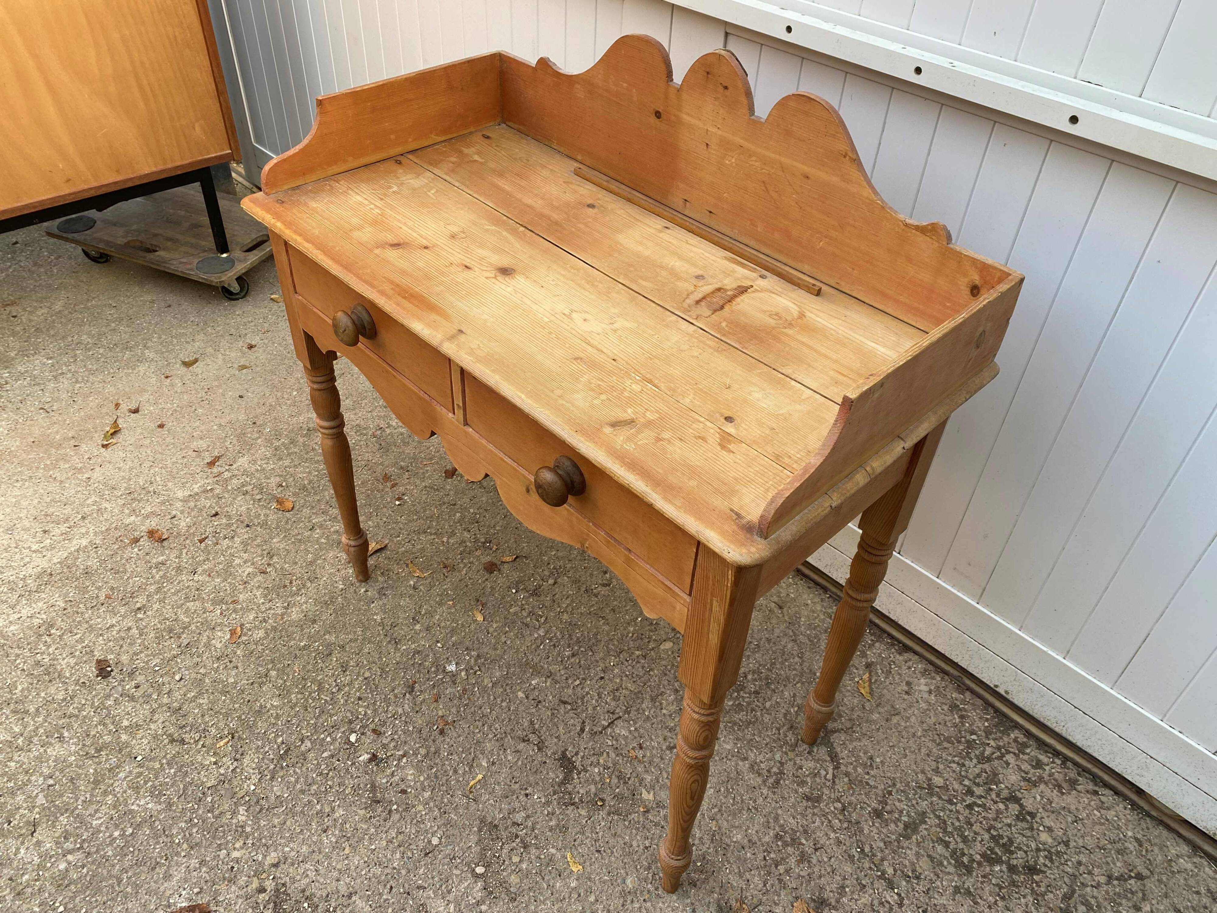 English desk with 2 drawers in pine 1950