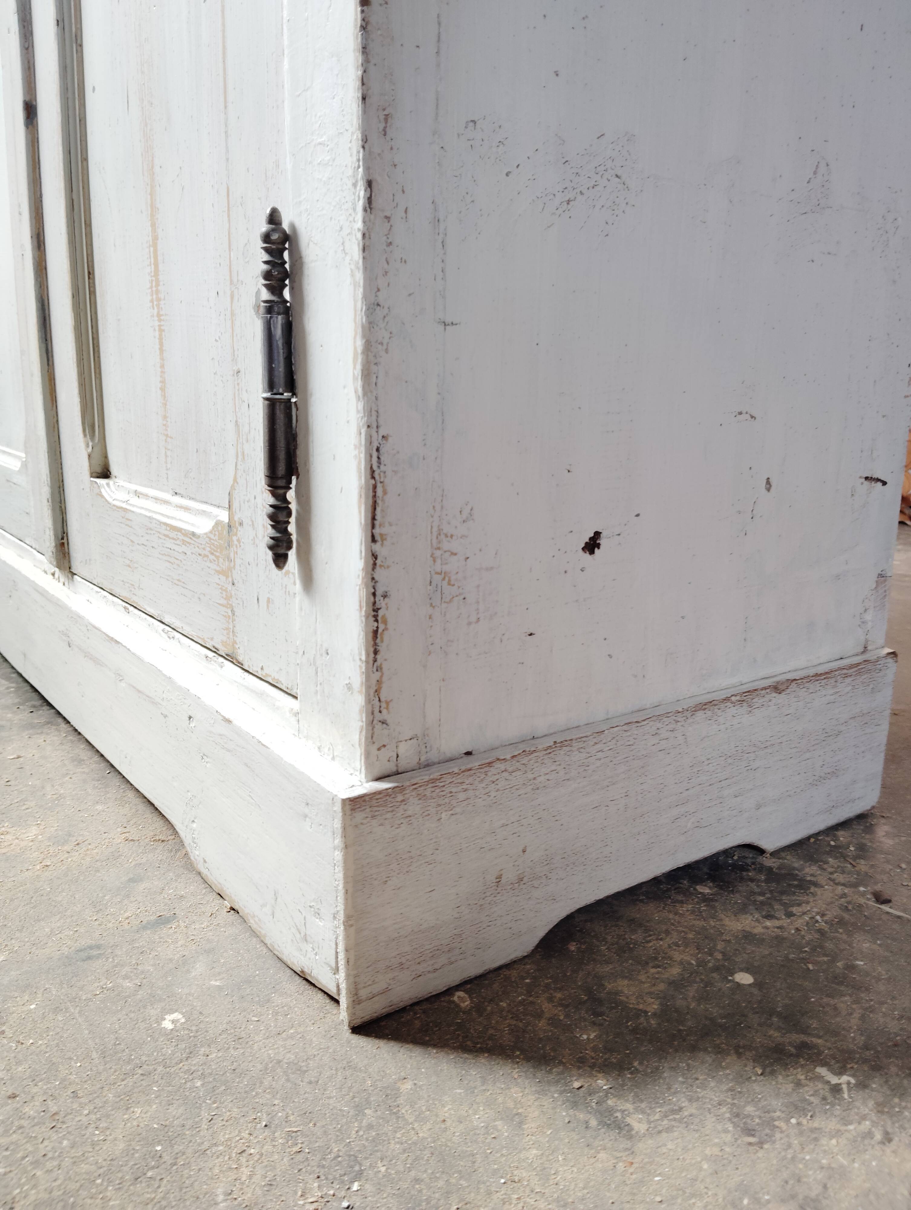 Old Parisian workshop cabinet