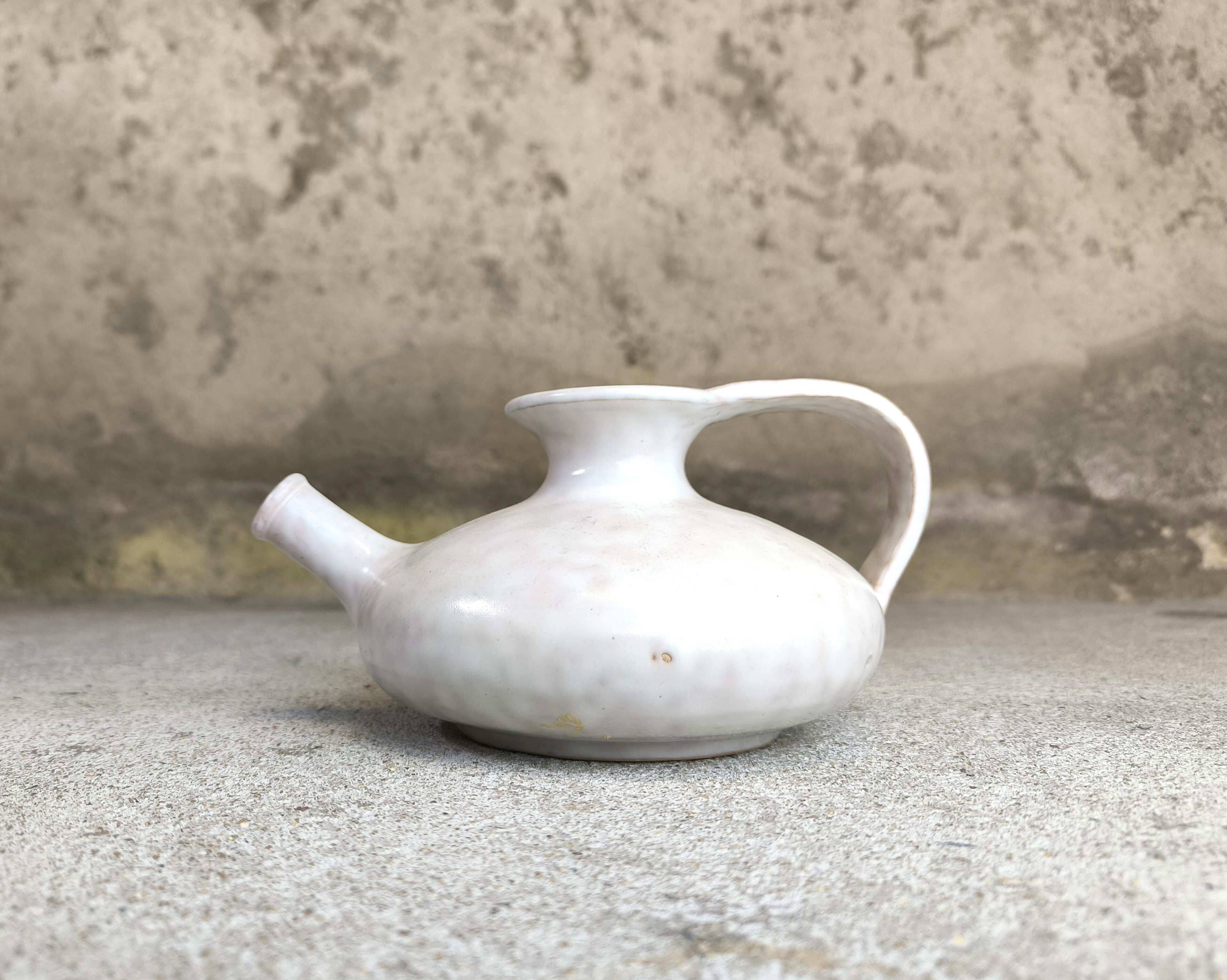 Ceramic jug