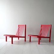Paire de chauffeuses scandinaves vintage rouge et écru