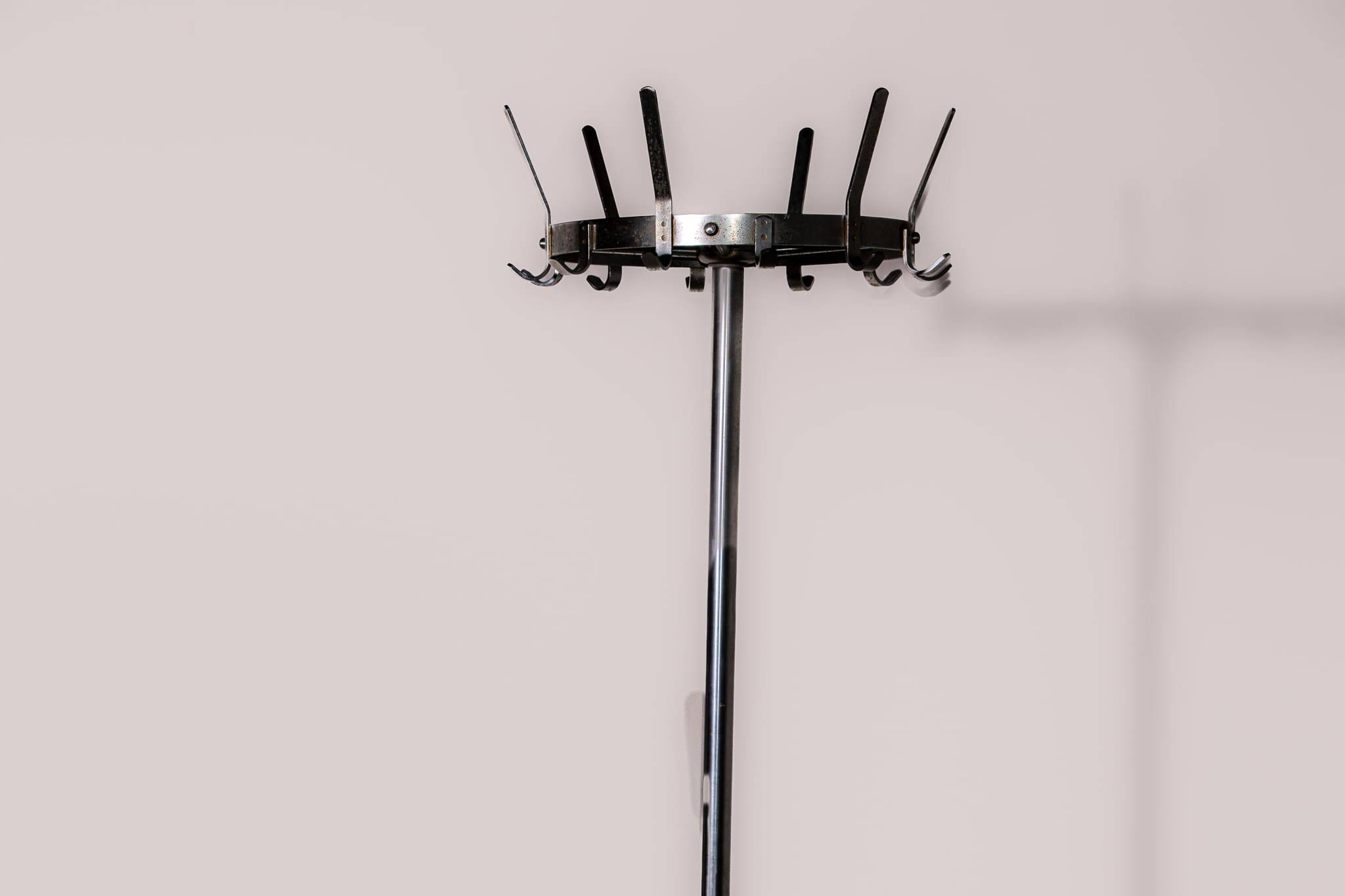 Coat rack designed by Friso Kramer for Ahrend de Cirkle