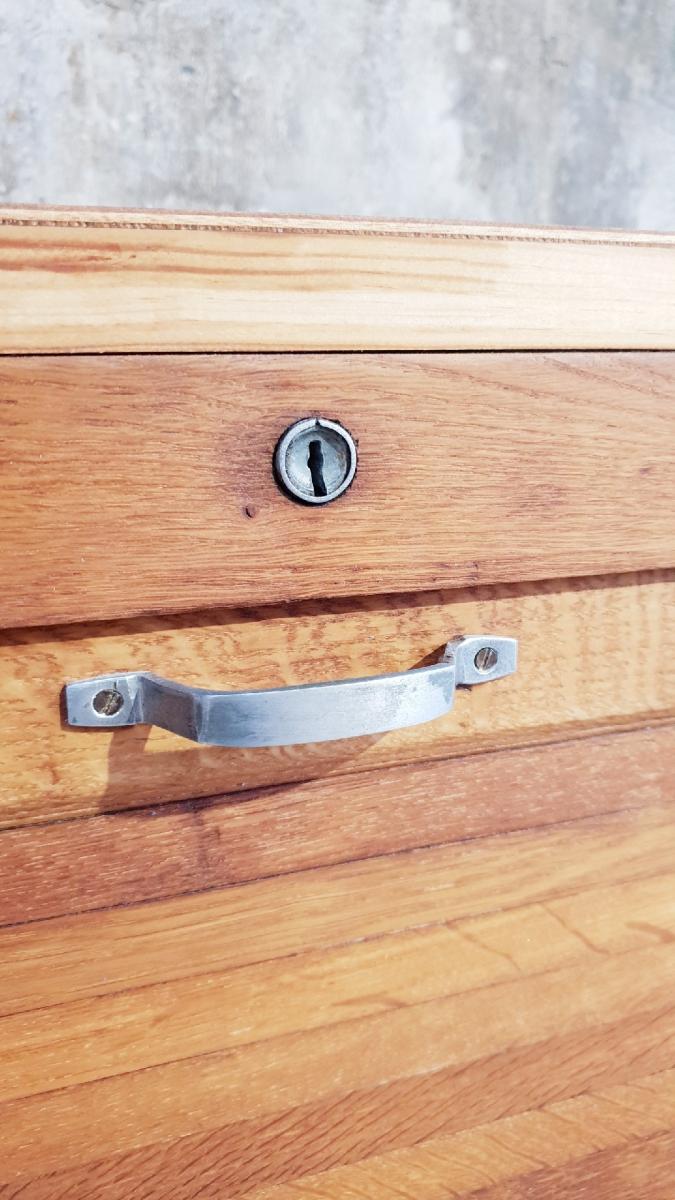 Double curtain binder cabinet