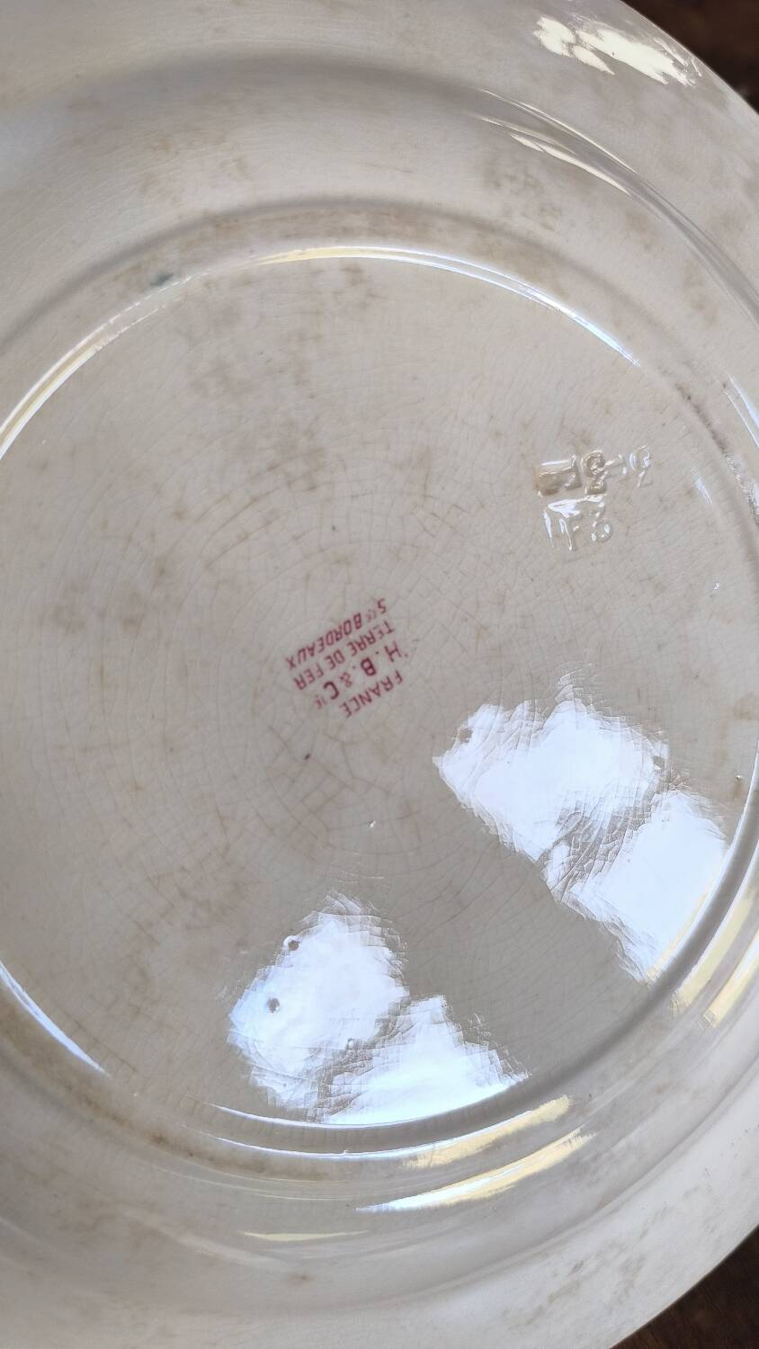 Iron earth serving dish