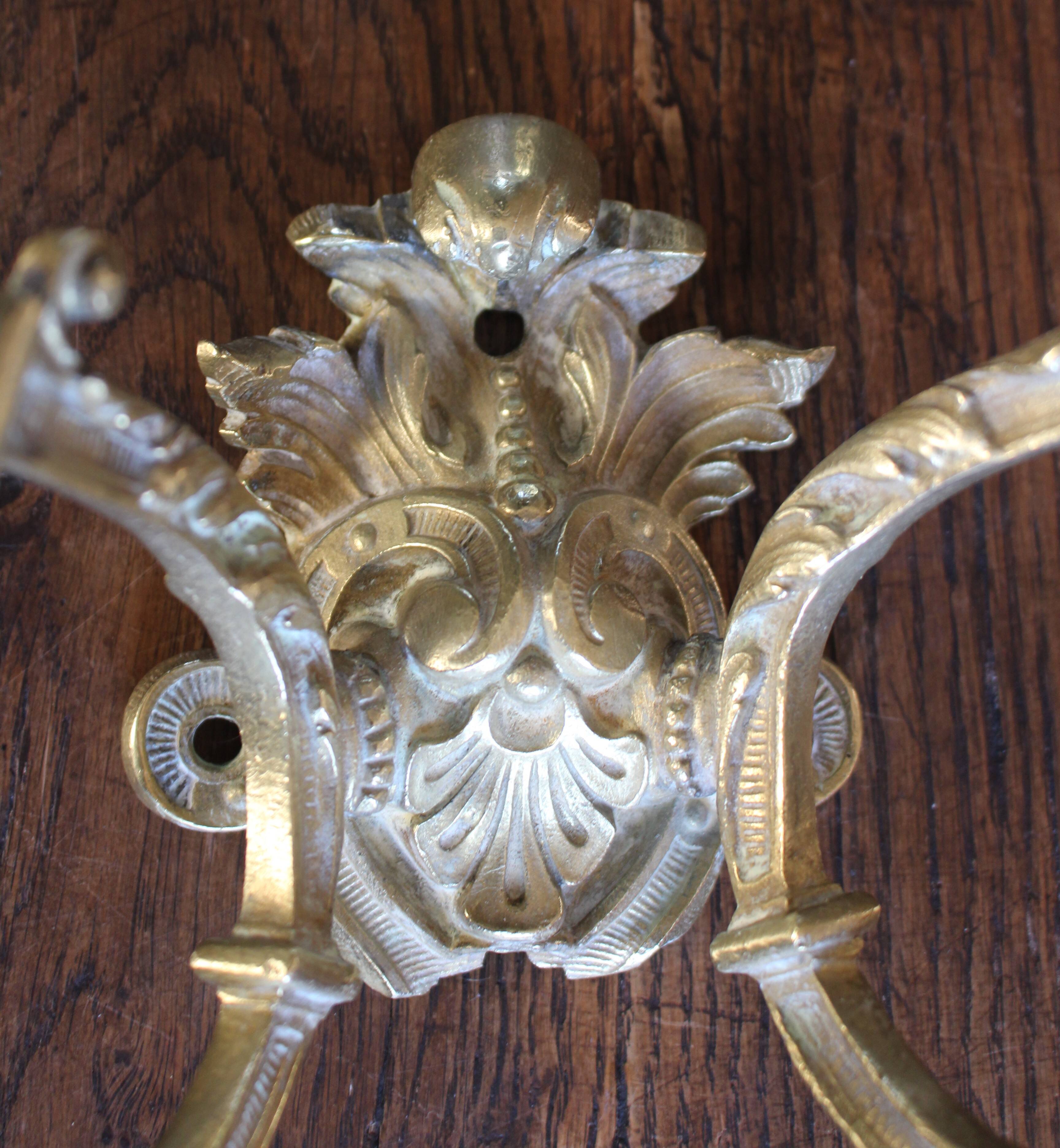 Patère laiton travaillé paire doubles crochets