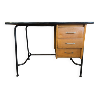 Industrial desk with 3 drawers