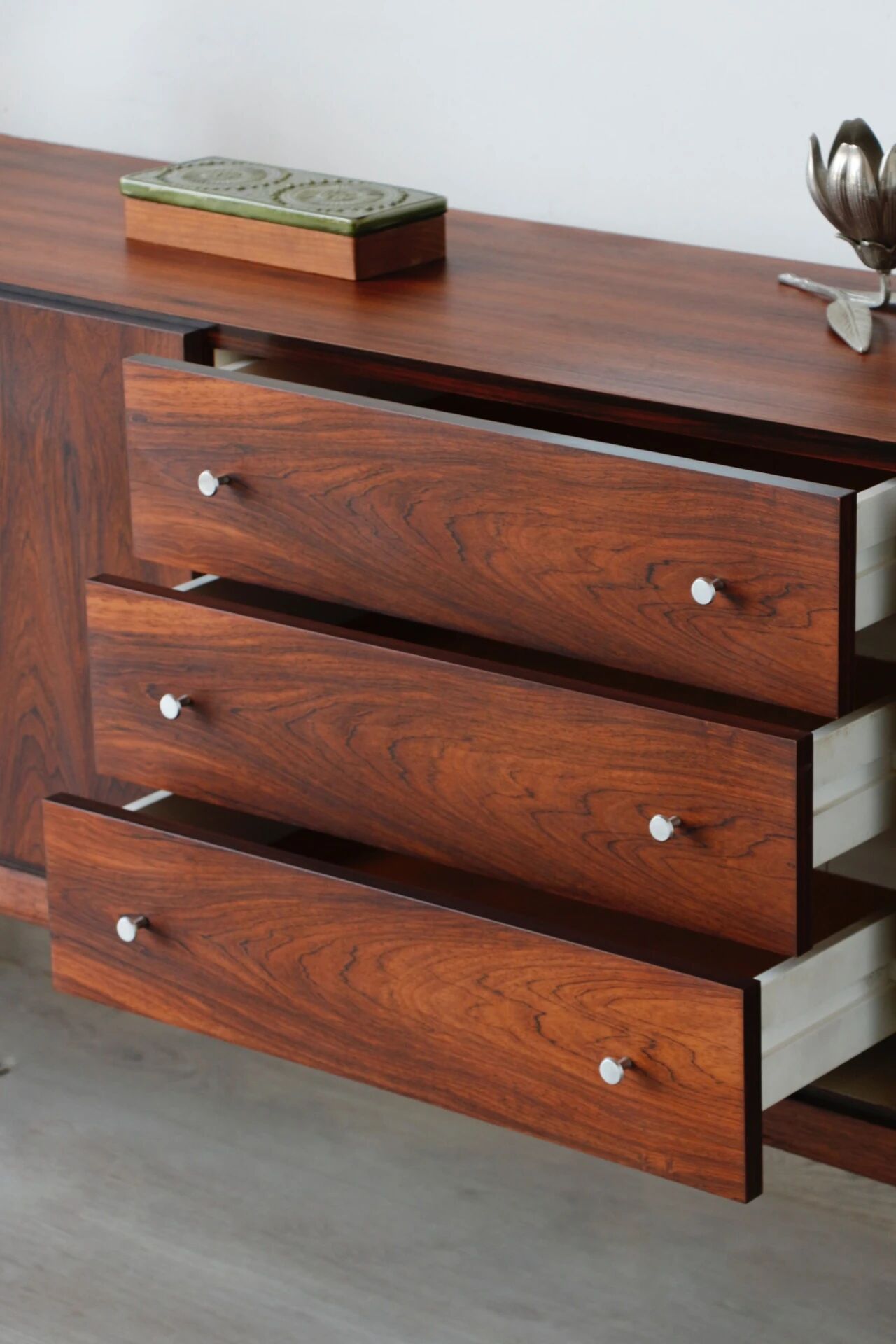 Enfilade vintage rosewood Palette Sideboard (1970)
