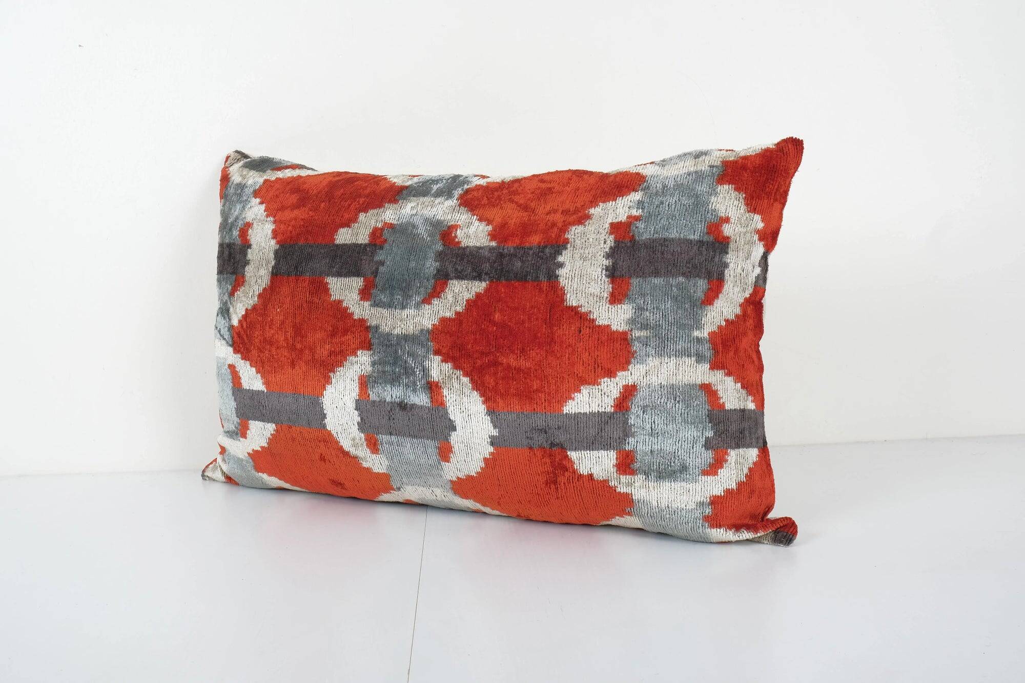 Vintage ikat cushion cover 66x43 cm
