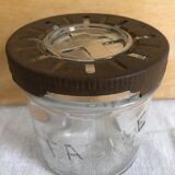 Old jar Facile with claw