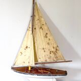 Borda wooden pond sailboat "Le Chat", navigable antique toy.