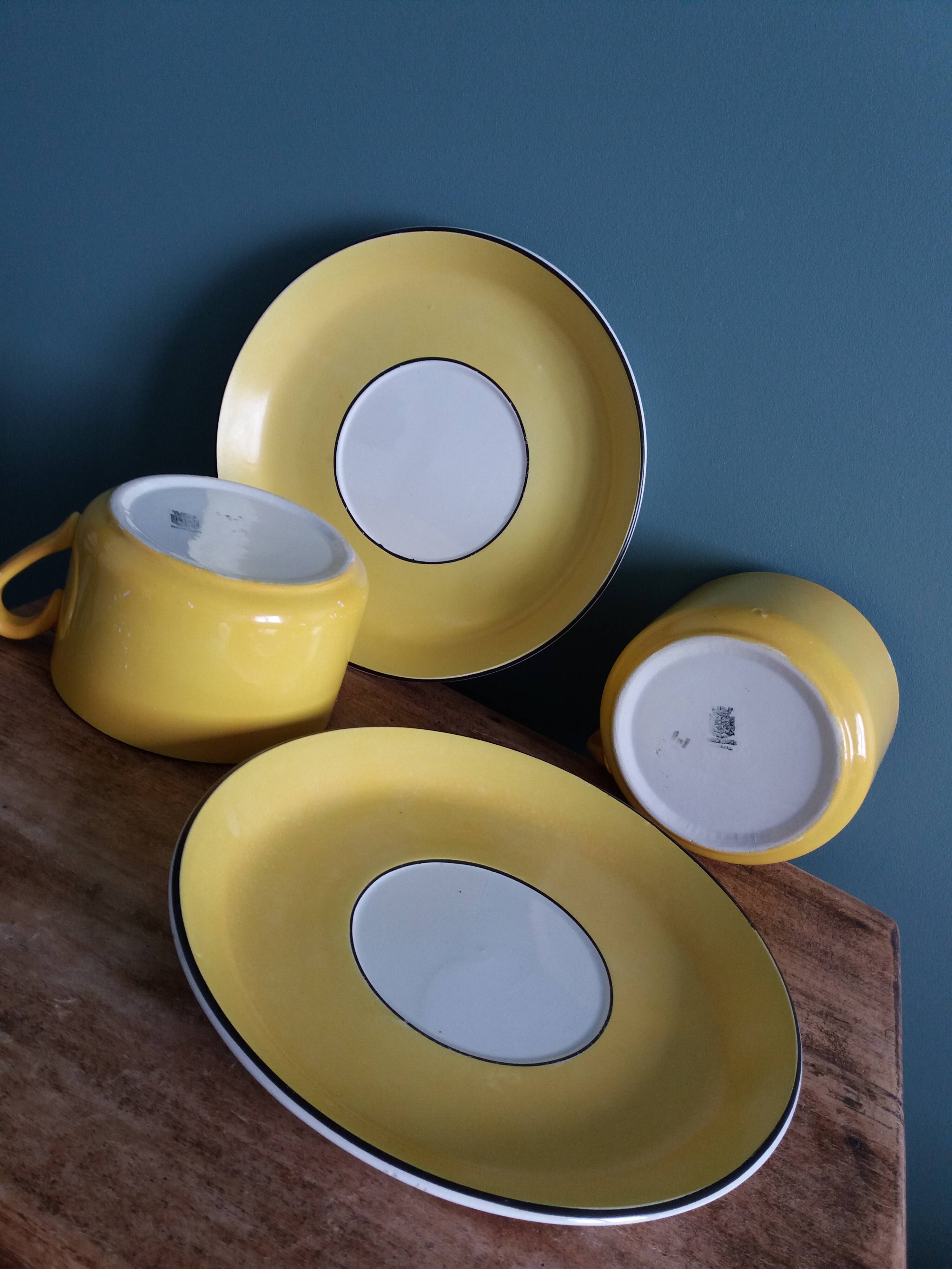Tasses et soucoupe Saint Amand céramique jaune