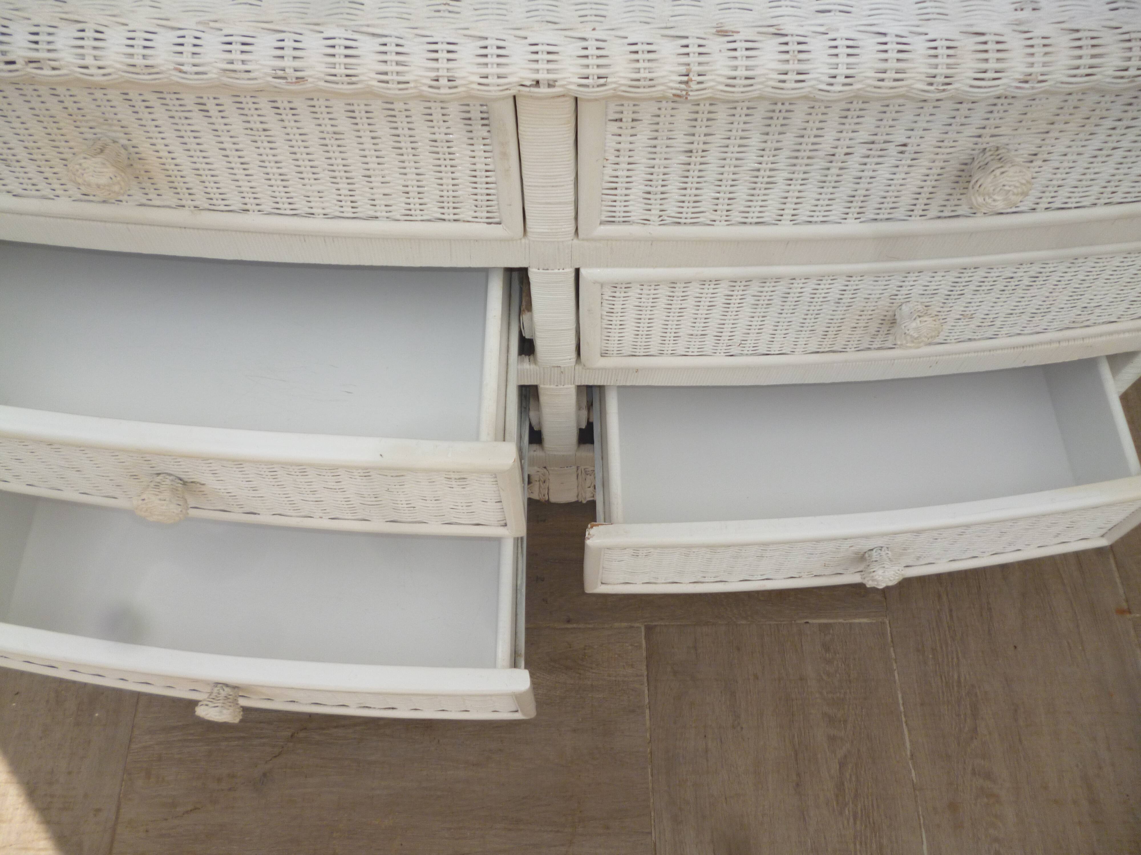 Commode blanche rotin osier incurvé