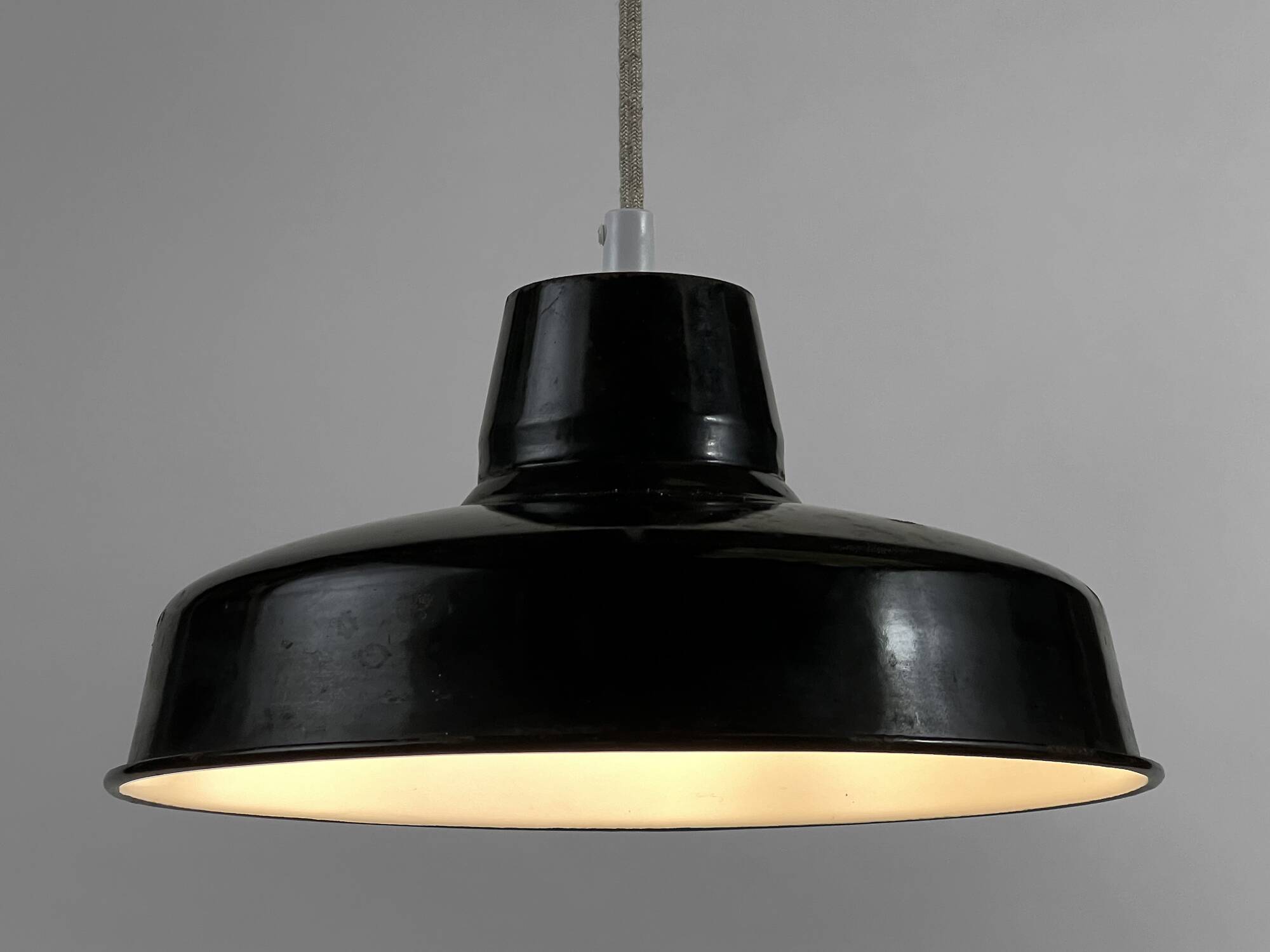 Enameled industrial pendant light. France 1950s