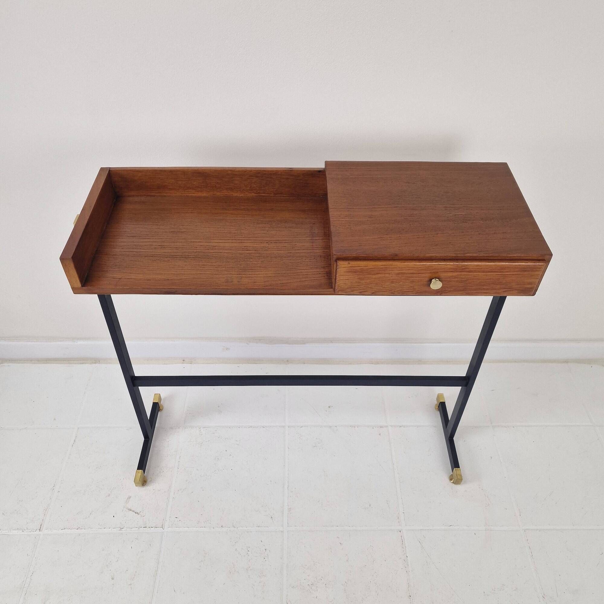 Table console / coiffeuse italienne du milieu du siècle avec des éléments en laiton, années 1950.