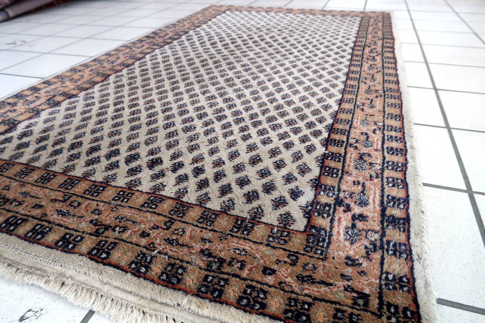 Tapis vintage indien Seraband fait main en laine – 89 x 160 cm – 1970s