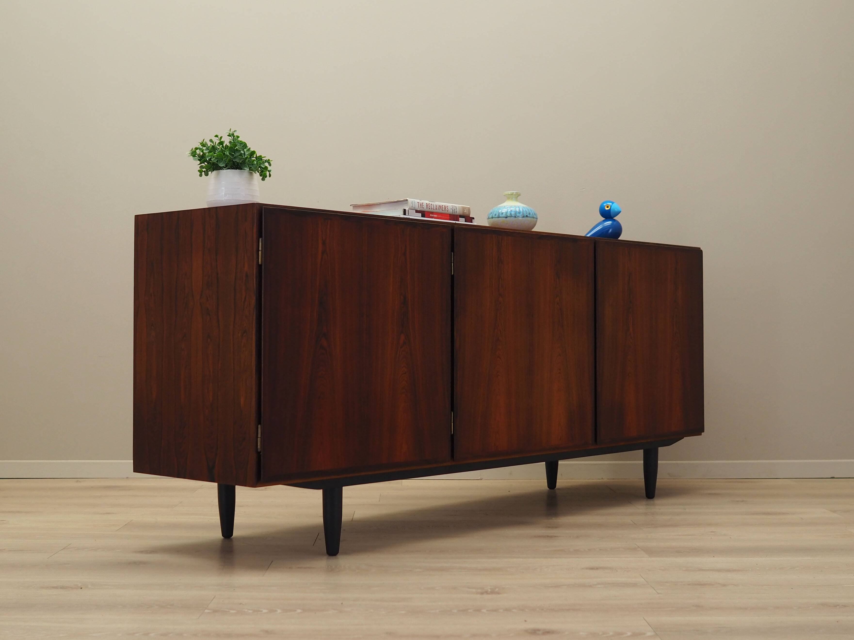 Buffet en palissandre, design danois, années 1970, fabricant : Omann Jun
