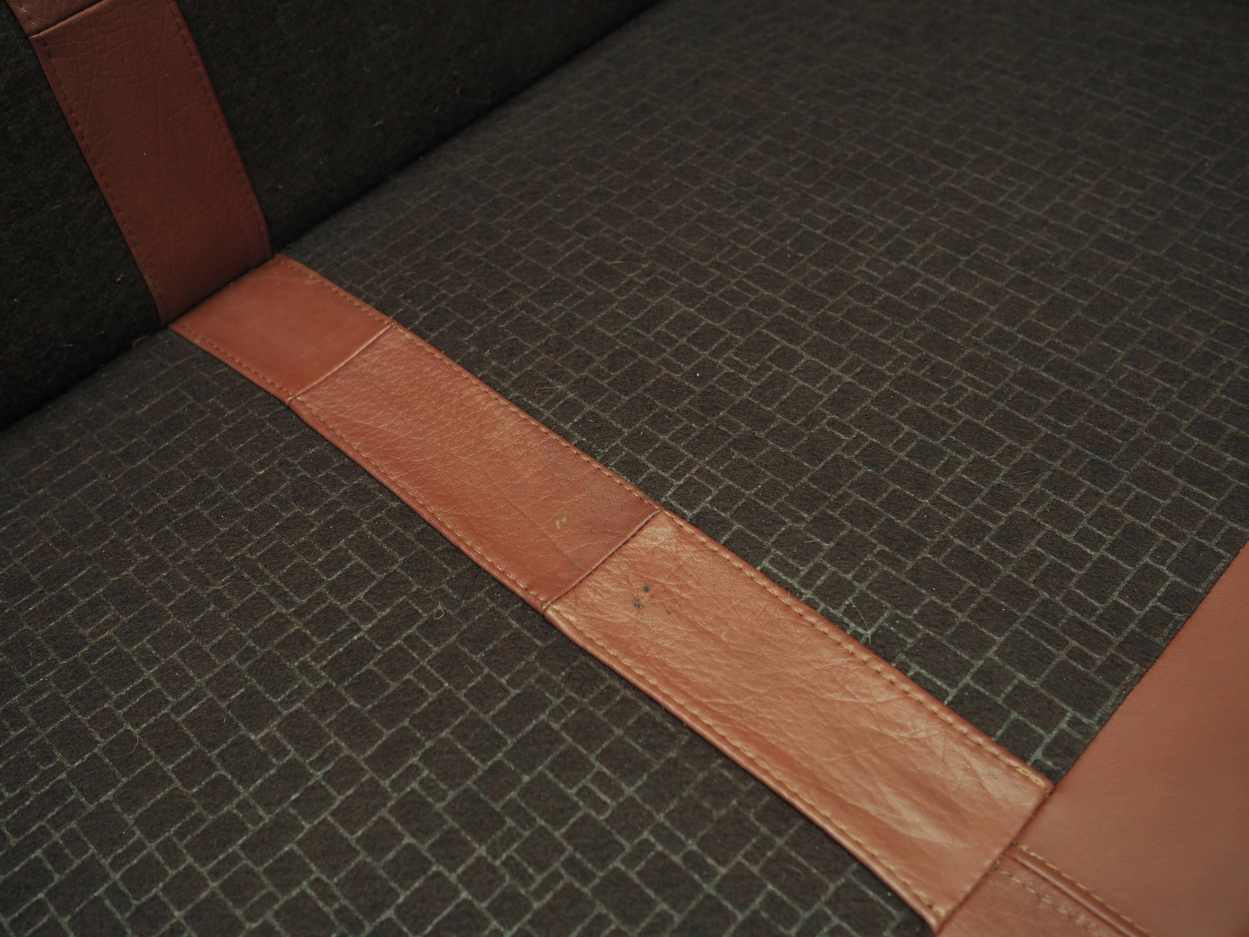 Brown leather sofa, Danish design, 1970s, production: Denmark