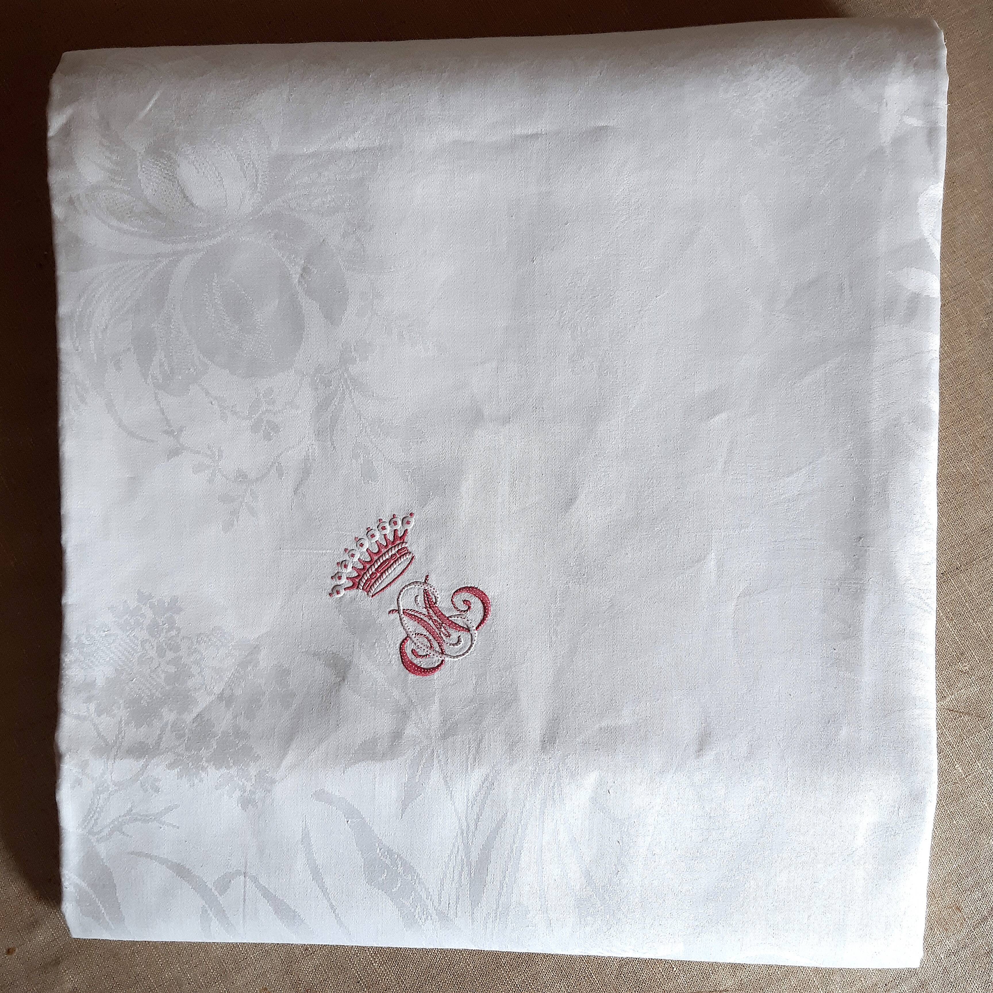 Damask tablecloth 4m10 x 2m15 with county crown