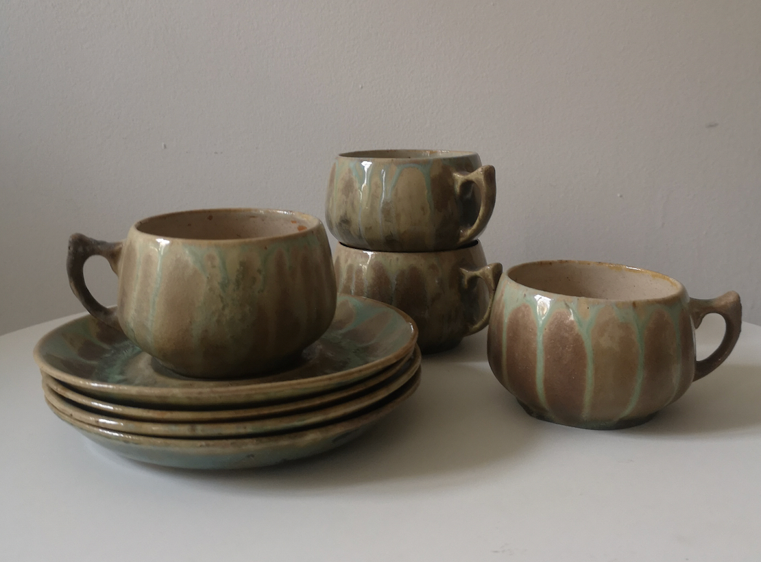 Service box enamelled stoneware coffee cups, pierrefonds 1950