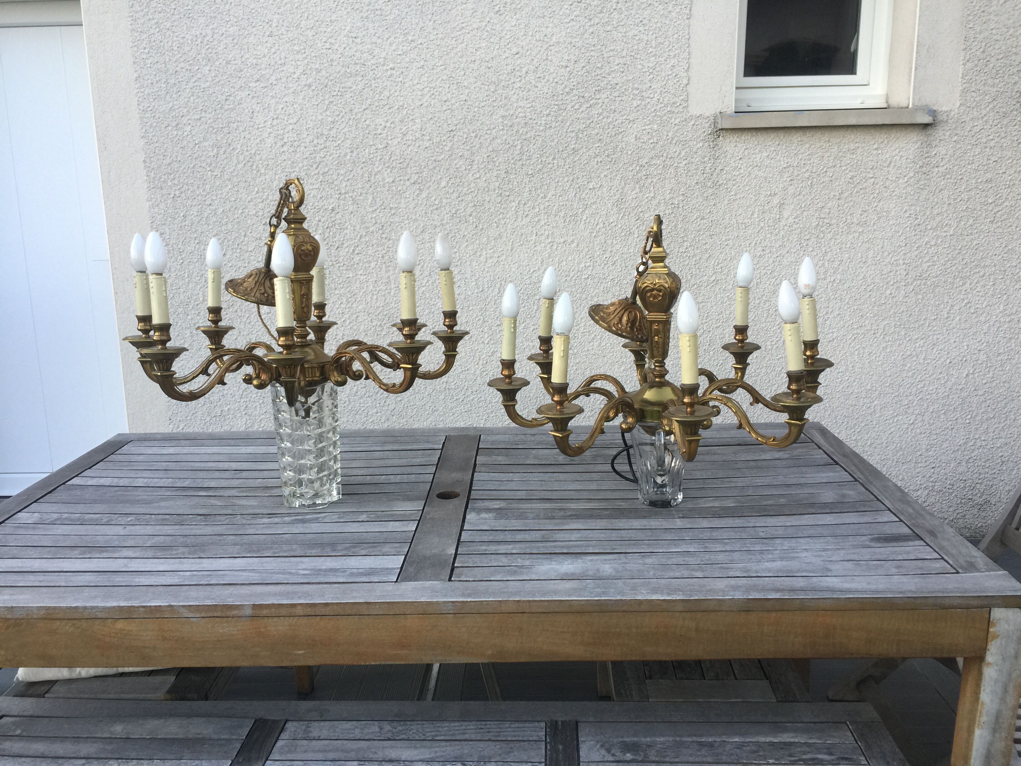 Paire de lustres en bronze