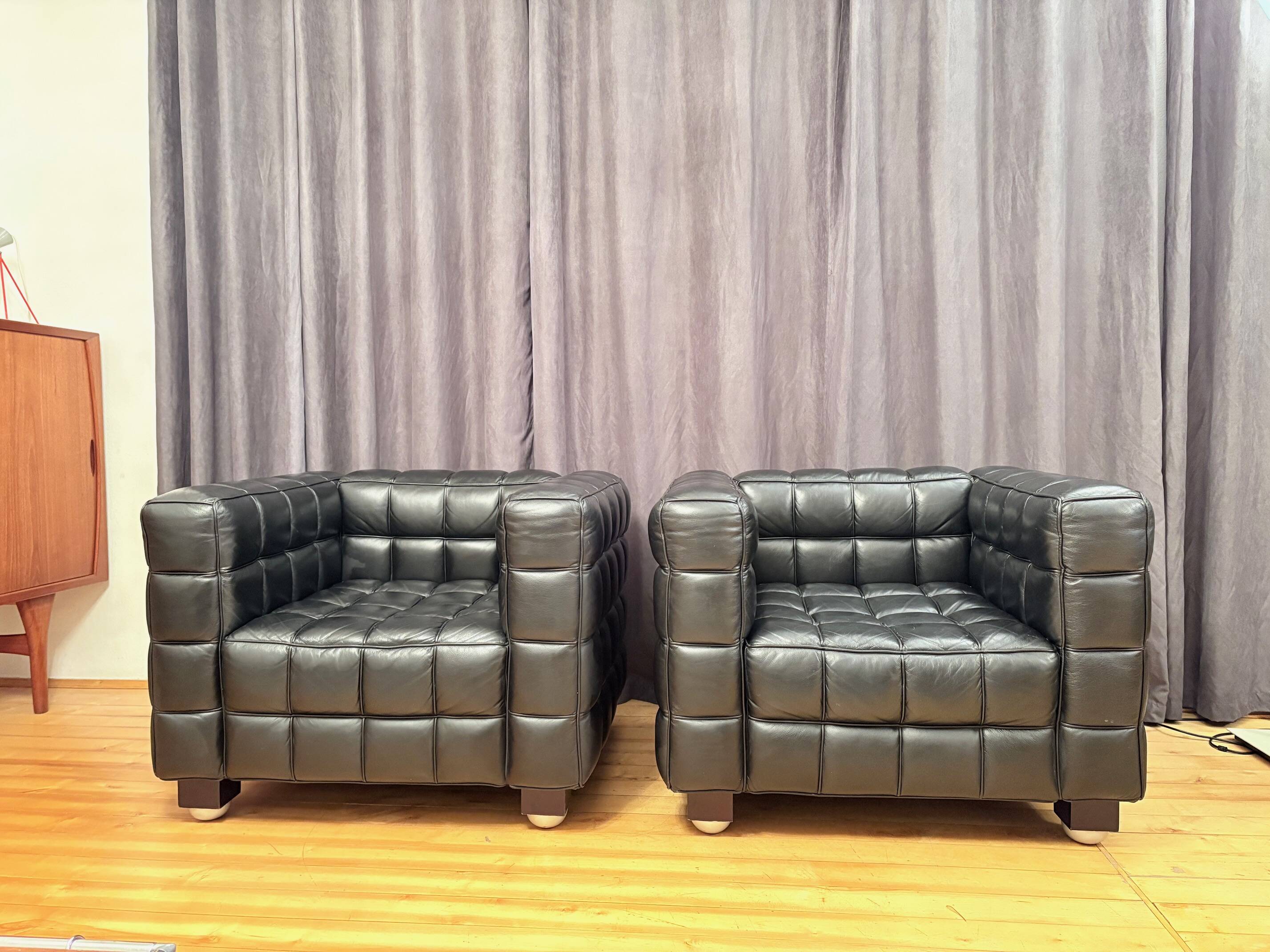 Paire de fauteuils Kubus 8020, conçus par Josef Hoffmann, Wittmann, Autriche