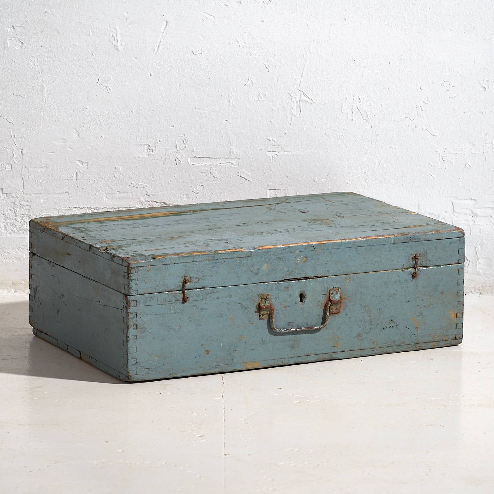 Antique light blue patinated box (c.1920)