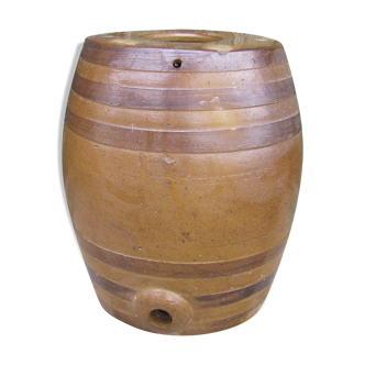 Vinegar in the shape of a barrel