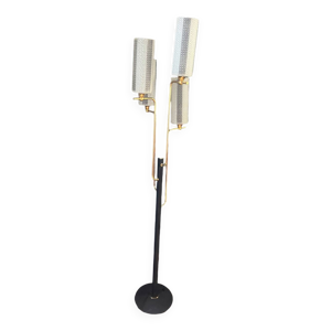 lampadaire en métal