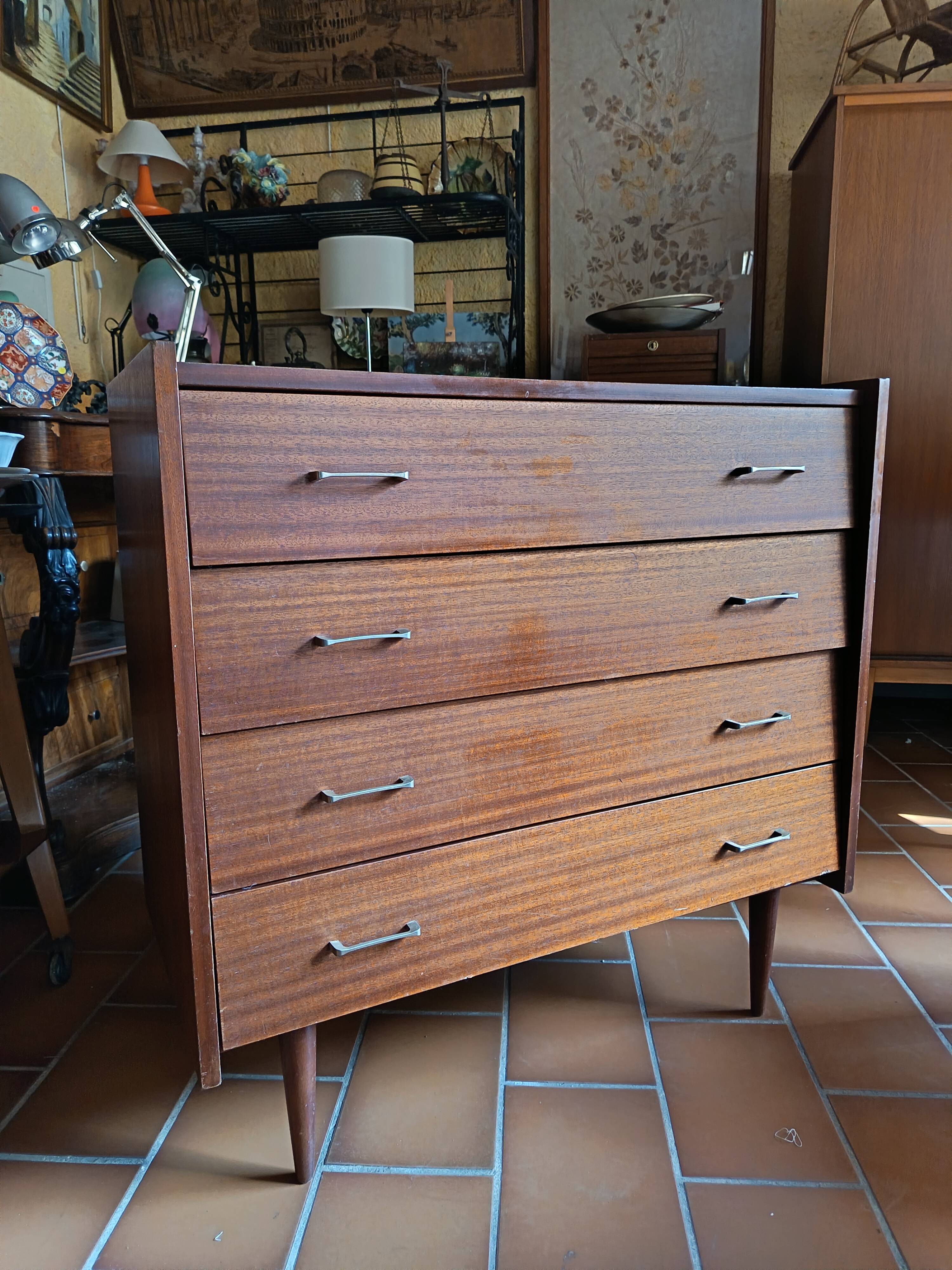 Vintage chest of drawers