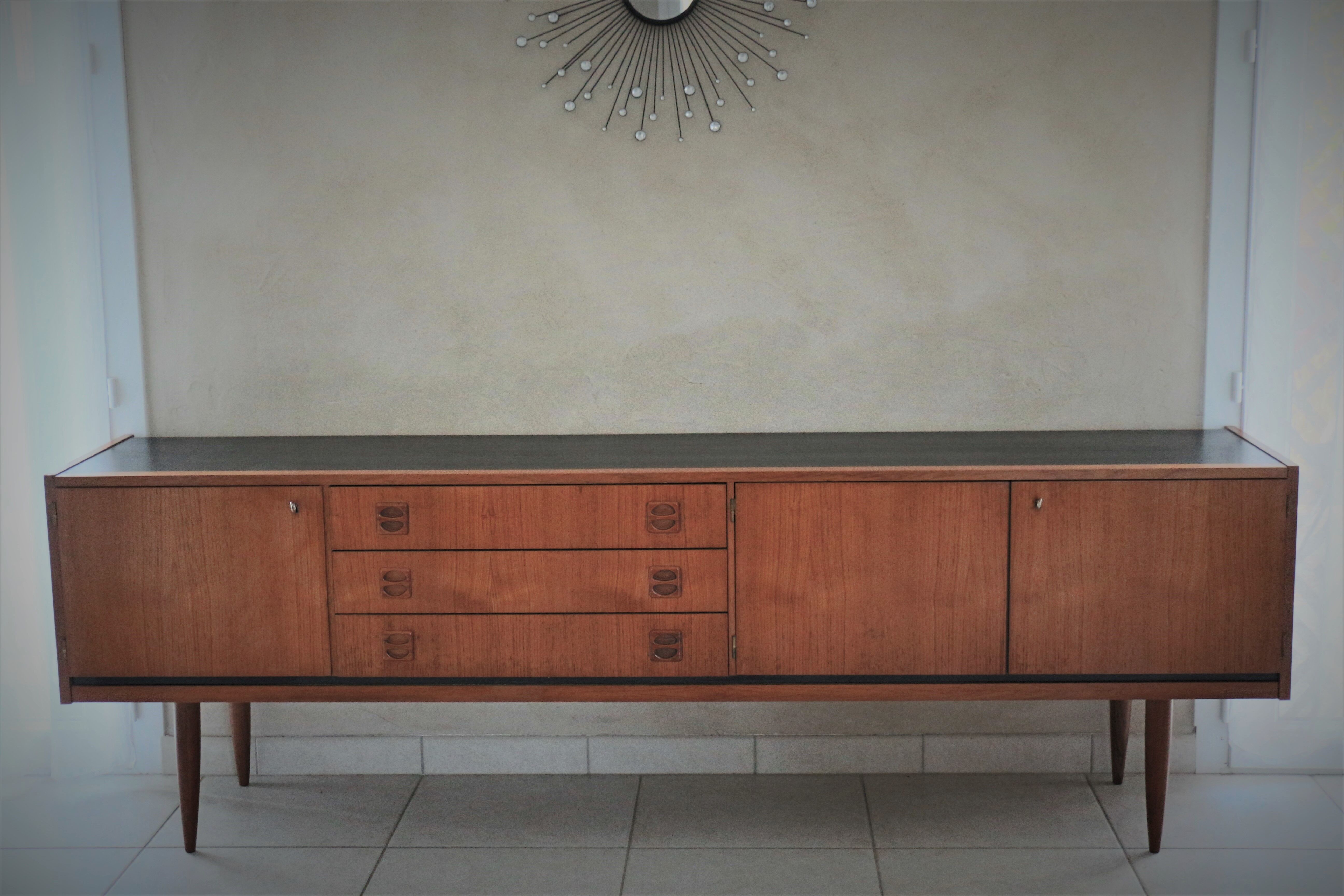 Scandinavian scandinave