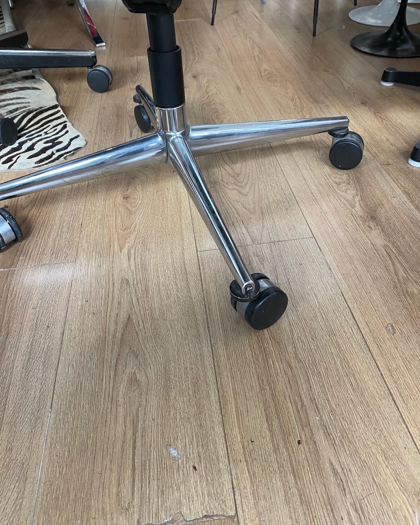 Pollock armchair first edition Knoll circa 1965