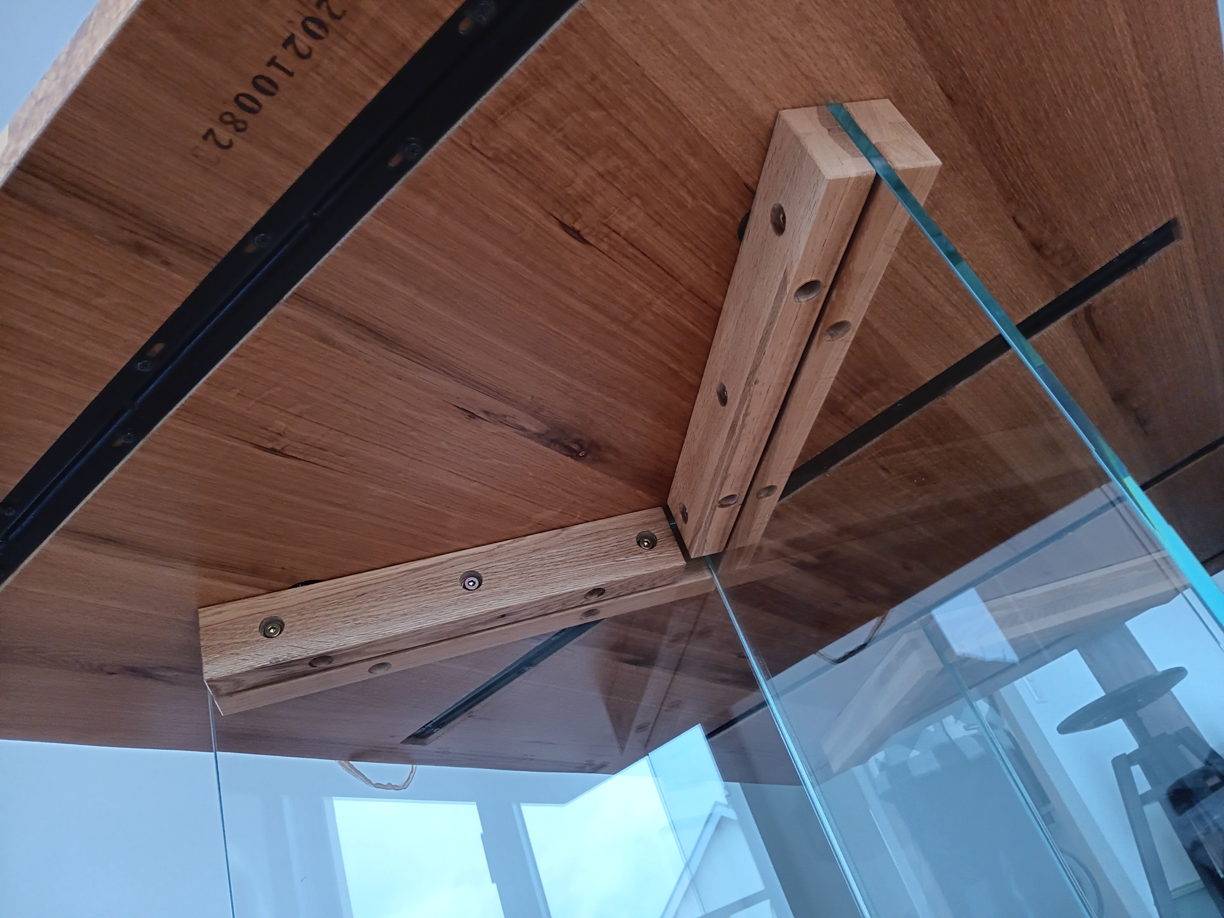 Table en chêne et verre