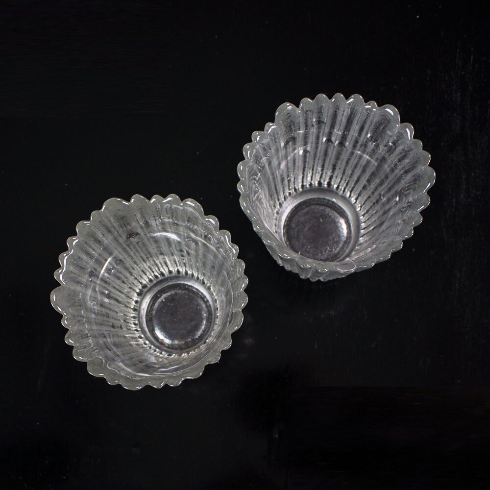 Vase en verre vintage en verre pressé par Pavel Pánek, 1979