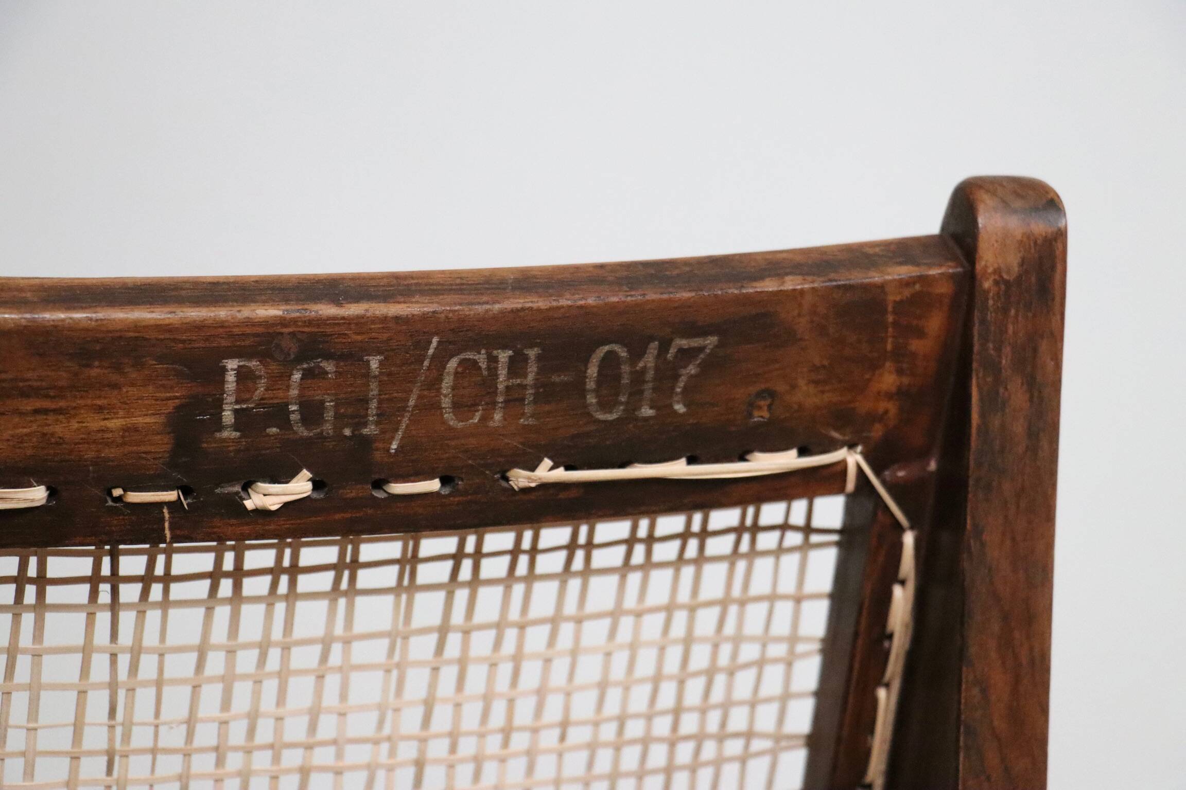 Chaises Kangourou Pierre Jeanneret PJ-SI-59, Inde, 1955