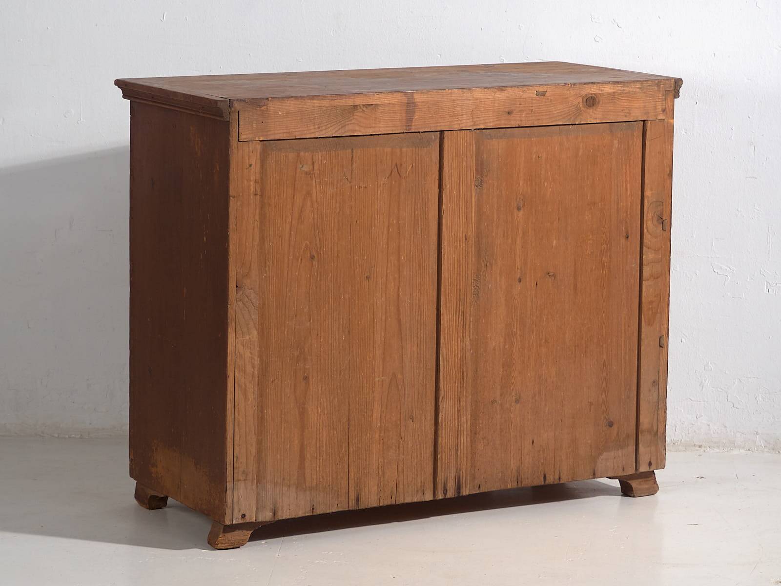 Large antique chest of drawers (circa 1920)