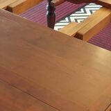 Drop-leaf table with extensions