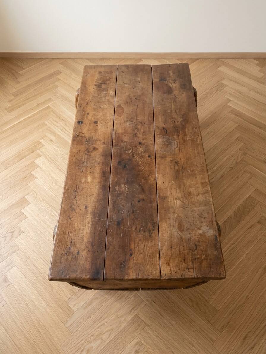 Pétrin ancien en bois massif