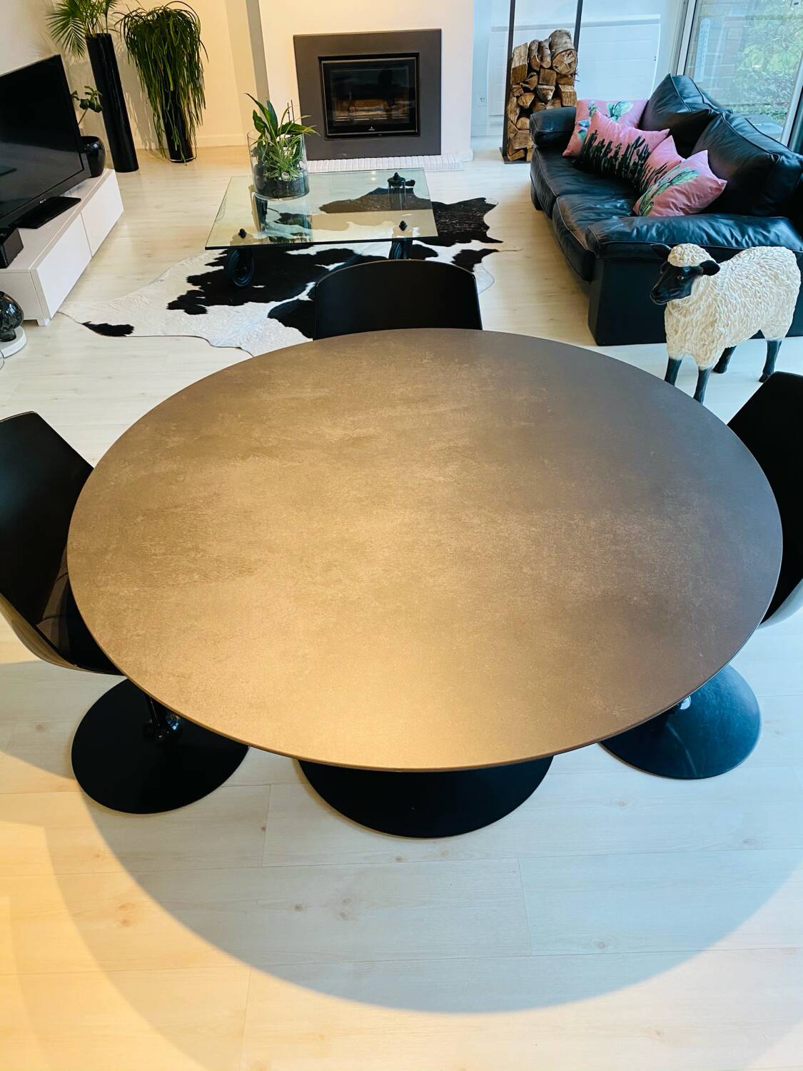 Sovet Italia Pamika Flute Dining Table