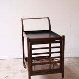 Serving art deco tork