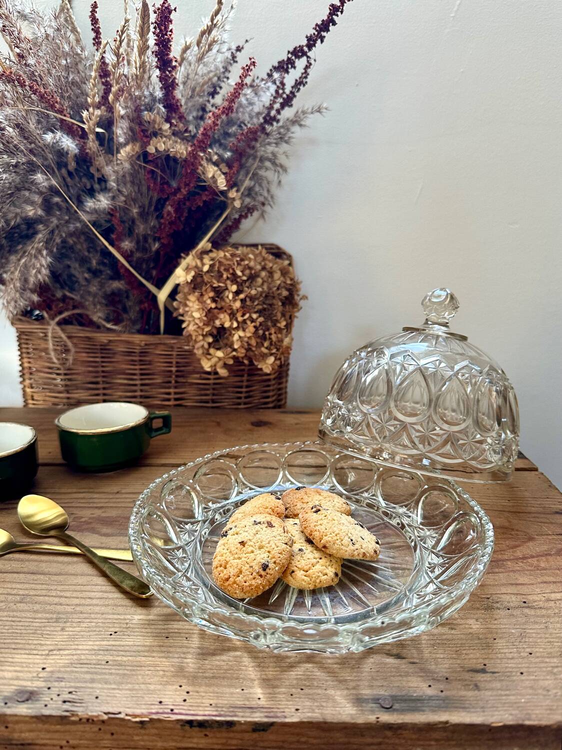 Old cheese bell and its dish