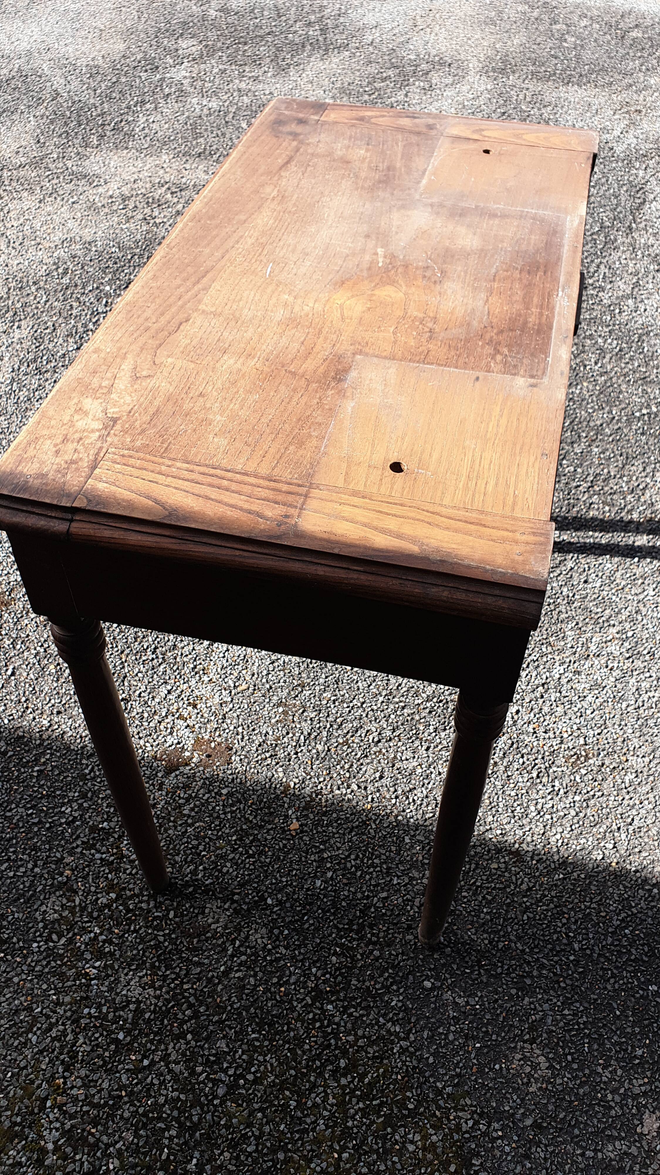 Art deco dressing table