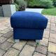 Tabouret ottomane mid-century bleu en tissu, années 1950 design moderniste compact