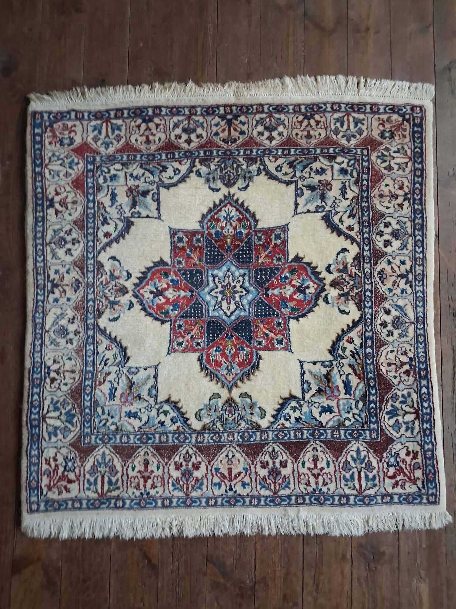 Handmade Persian Nain carpet 103x103cm